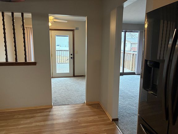 5th image of 15405 W St