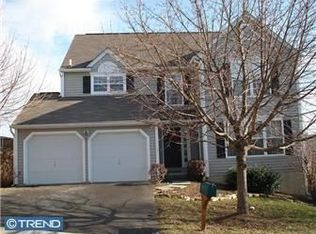 419 Carpenters Cove Ln, Downingtown, PA 19335