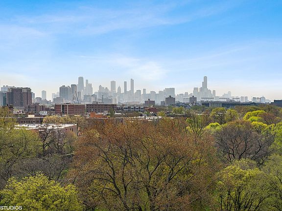3rd image of 1100 W Montrose Ave #Penthouse 704