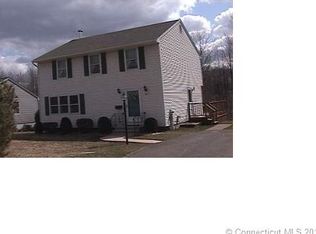 515 Gracey Ave, Meriden, CT 06451