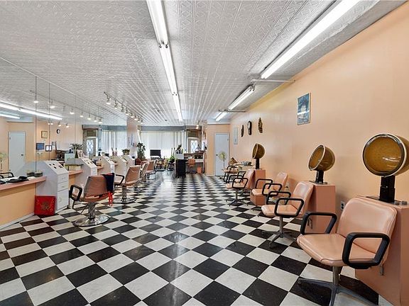 3rd image of 3323 Avenue I