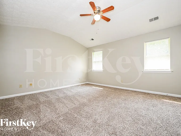 5992 Homestead Cir — Photo 8