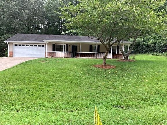 3rd image of 80 E Country Woods Dr