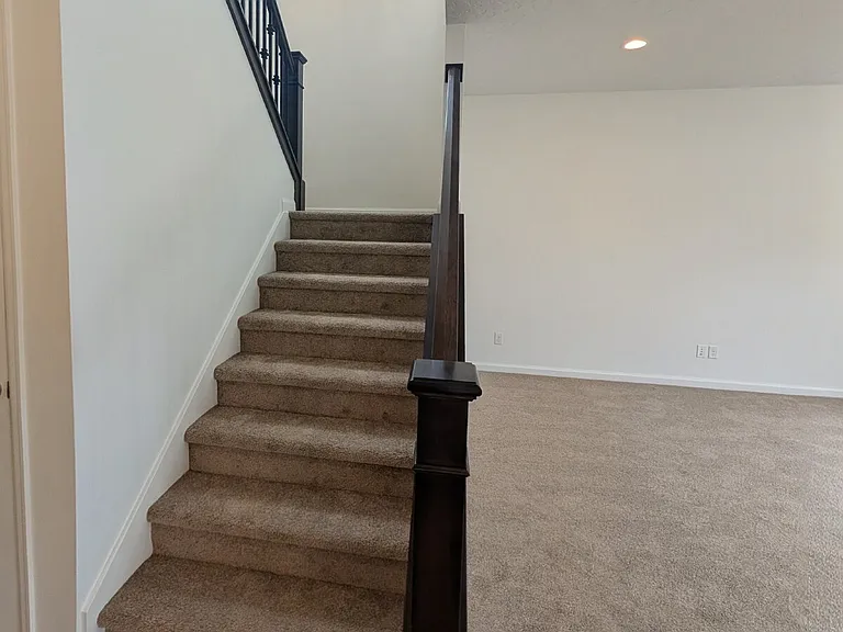 2123 N Wallflower Dr — Photo 5