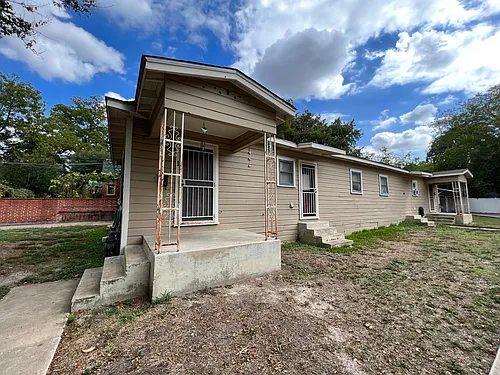 142 Vassar Ln #1 Photo 1 142 Vassar Ln #1 Photo 1