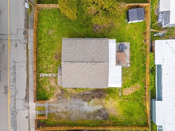4th image of 14923 W Thorne Lane SW