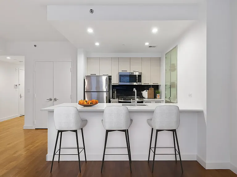501 E 74th St #3E — Photo 3