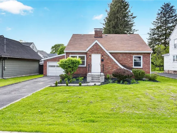 716 Scarboro Dr, Syracuse, NY 13209
