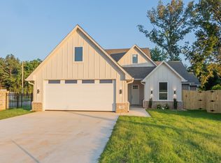 2099 Locklear Ln, Tyler, TX 75703