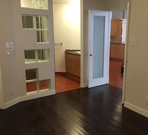 5th image of 10009 102nd Ave #301
