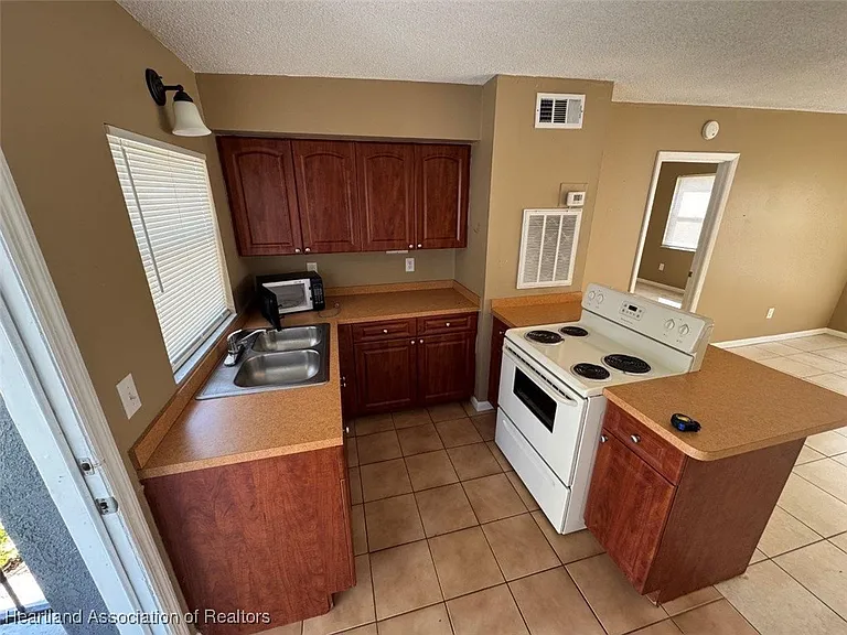 249 S Commerce Ave #204 — Photo 5