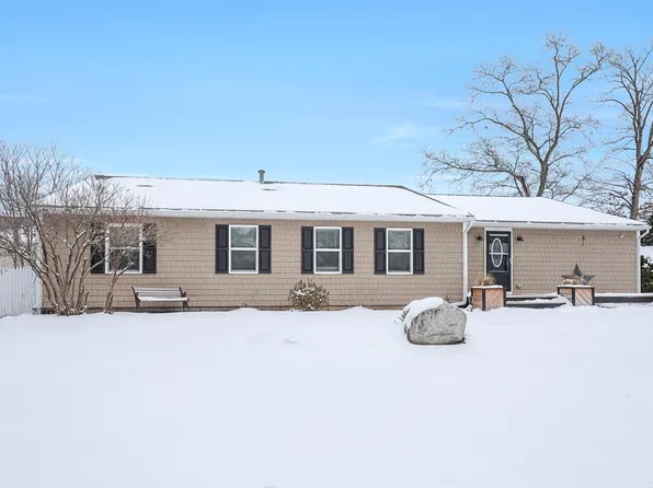 967 Longview Dr, North Attleboro, MA 02760