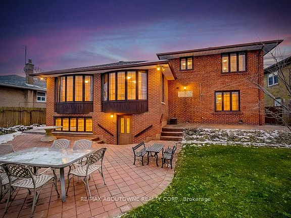 2nd image of 17 Duffield Rd