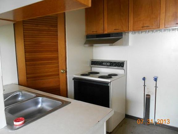 5th image of 975 26th Ave