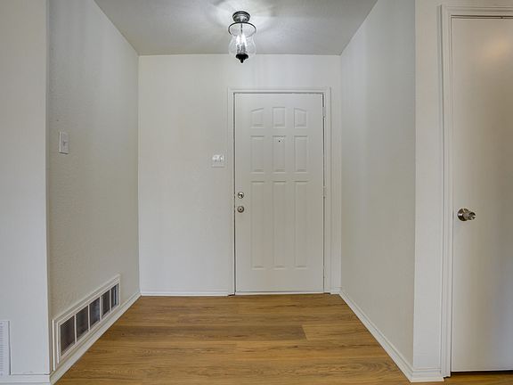 5th image of 5019 60th St
