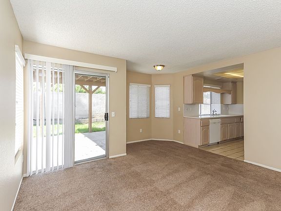 5th image of 14066 Chaparral Ave