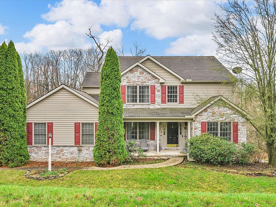 1st image of 114 Crimson Ln
