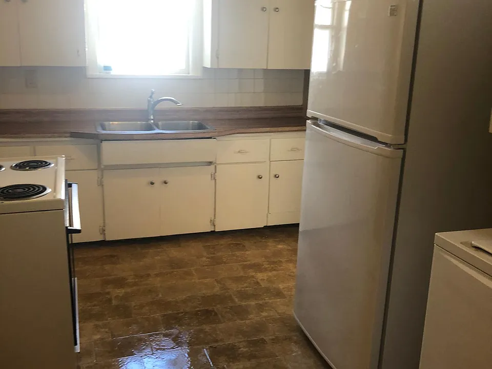 111 E Clinton St #2