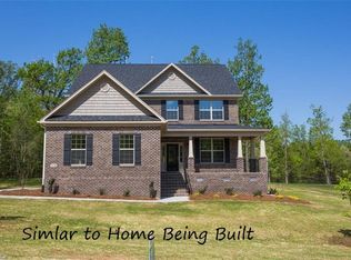 5507 Rambling Rd, Greensboro, NC 27409