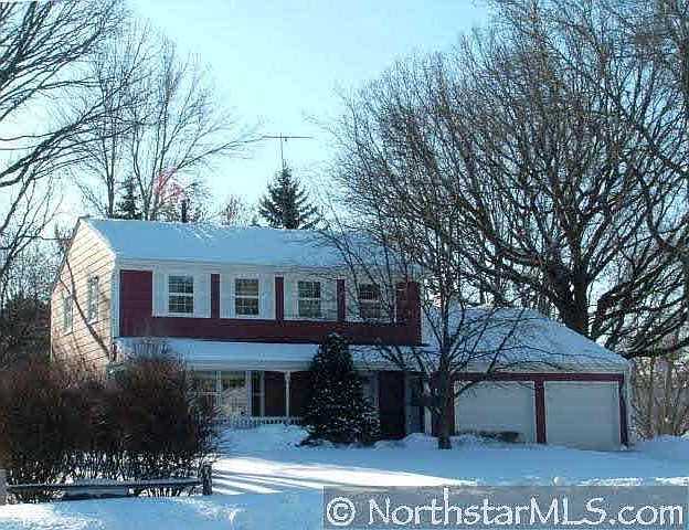 1st image of 711 Harriet Drive S