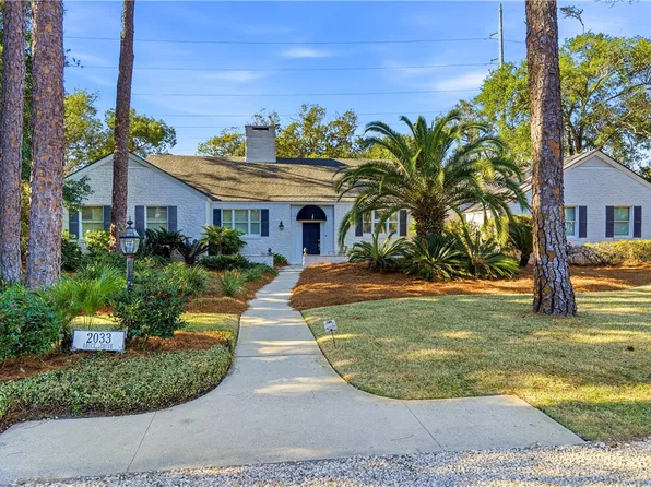 2033 Bruce Dr, Saint Simons Island, GA 31522