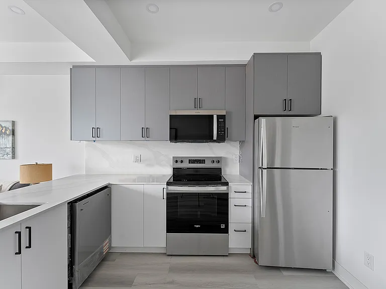 587 Oakwood Ave — Photo 53