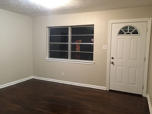 5th image of 2119 Linden Creek Ln