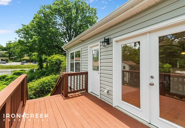 30 Olive St — Photo 23