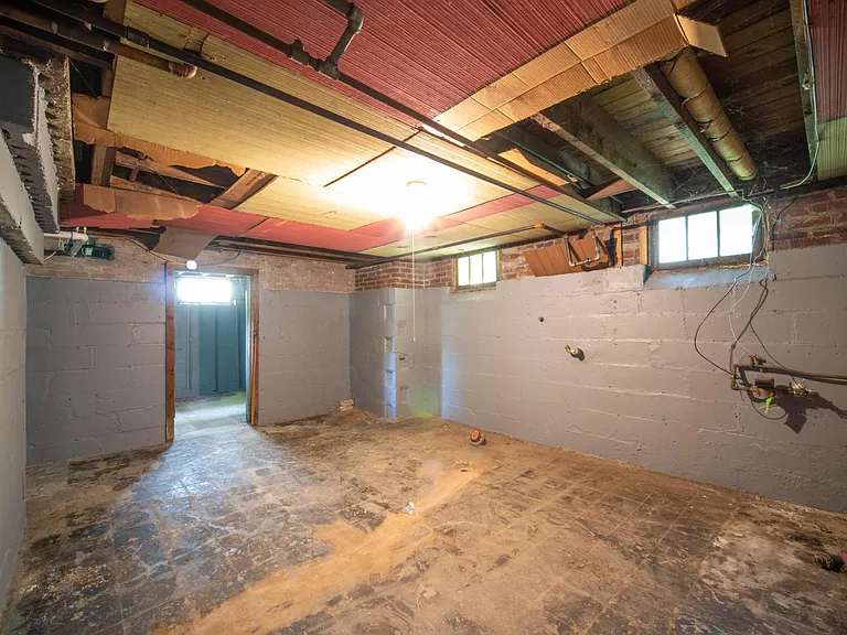70 Elmwood Ave — Photo 21