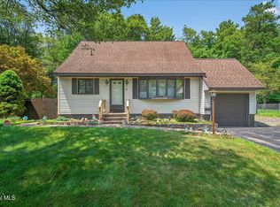 13 Terry Ave, Schenectady, NY 12303