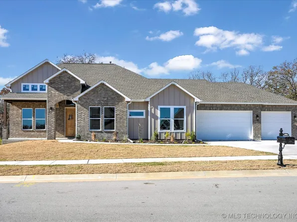 3204 Ridge Ln, Catoosa, OK 74015