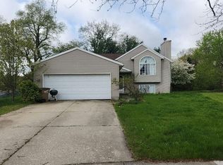 214 Rollingwood Dr, Rockford, MI 49341