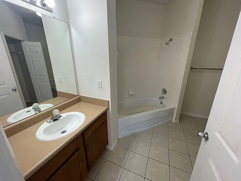 8112 Claire Ann Dr #308 — Photo 8