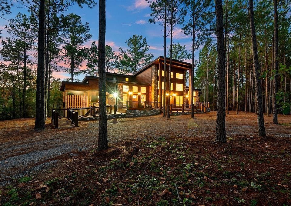 1st image of 453 Bear Pine Trl