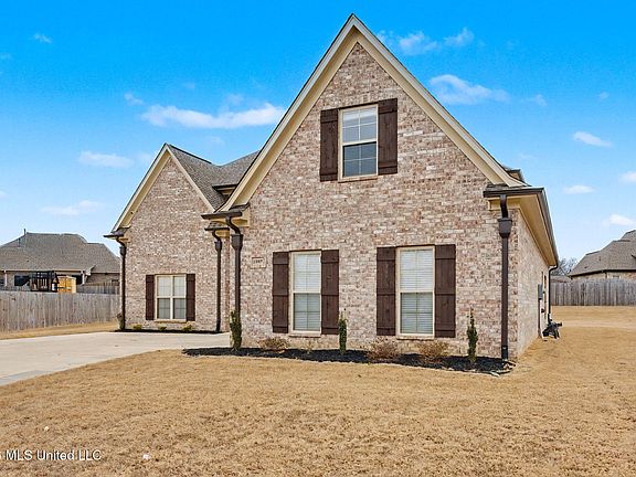 4th image of 1567 Eden Loop