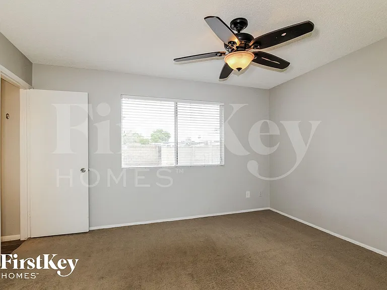 3846 W Dalphin Rd — Photo 12