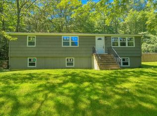 344 Leadmine Rd, Sturbridge, MA 01518