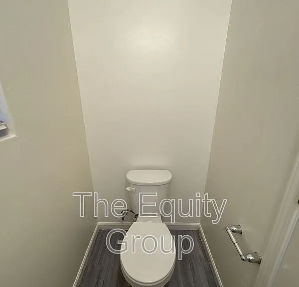 725 S Pinkham #101 — Photo 4