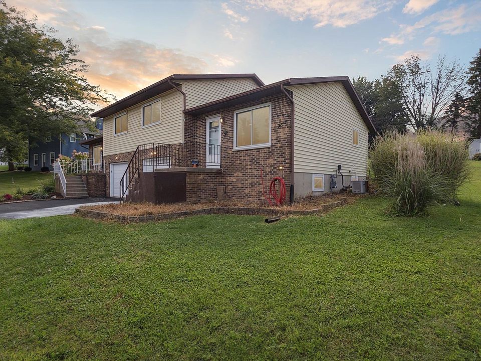 1st image of 206 27th St