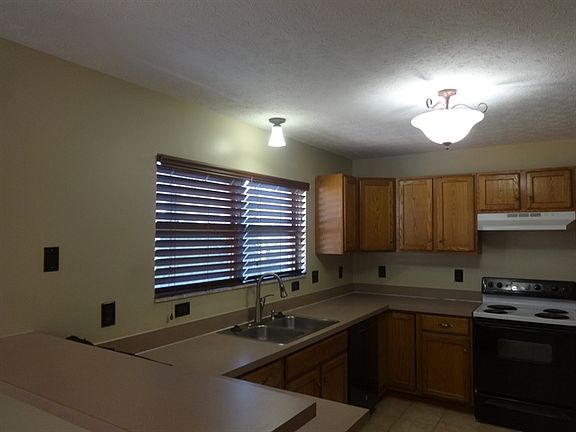 3rd image of 446 Scandia St