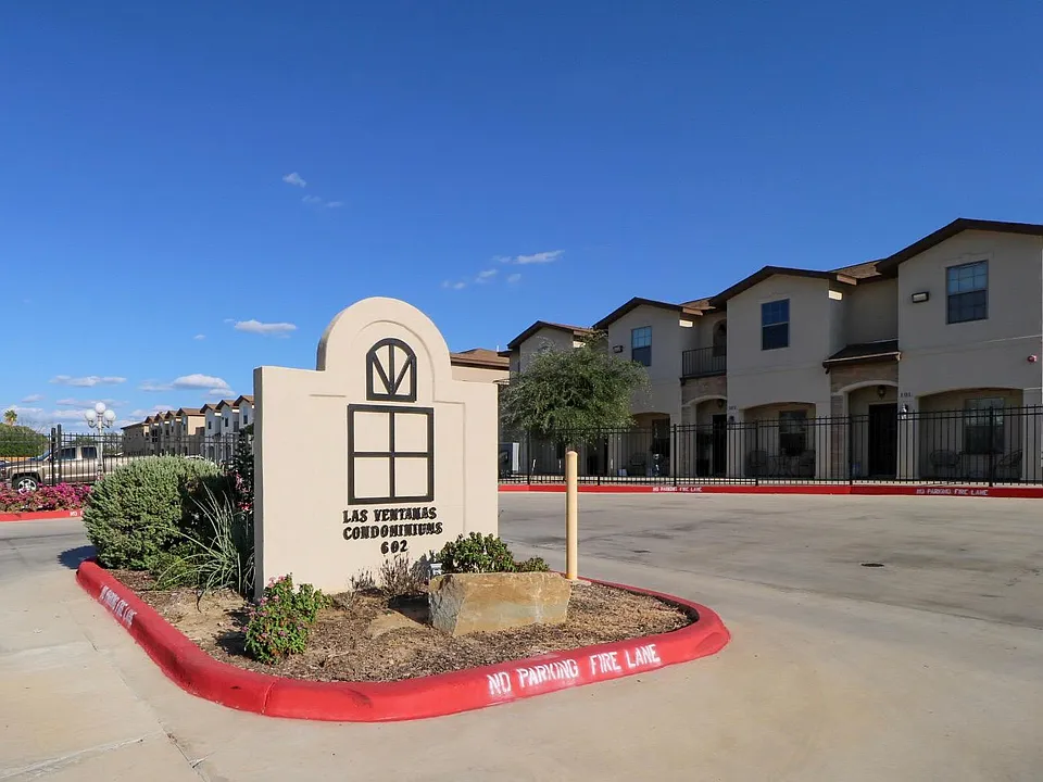 602 Basswood Dr #404