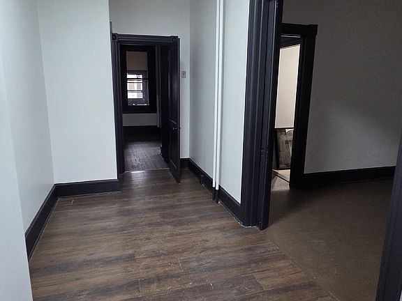 5th image of 1016 Washington St APT 1