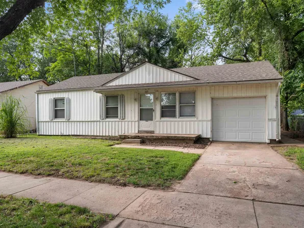 1121 E Luther St, Wichita, KS 67216