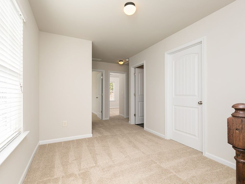 2nd image of 4148 Treehaven Pl