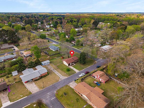 5th image of 55 Oak Meadows Dr