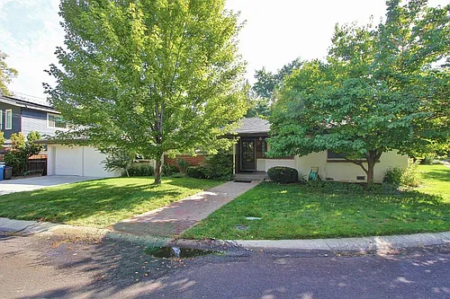 2047 N Blaine Way Photo 1