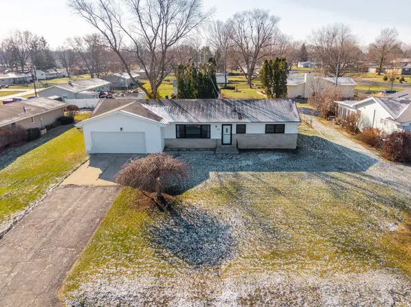 4916 Willow Brook Dr, Fort Wayne, IN 46835