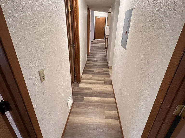 Ivy Apartments — Photo 5