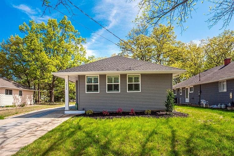 1st image of 1828 Mount Idenburg Ln