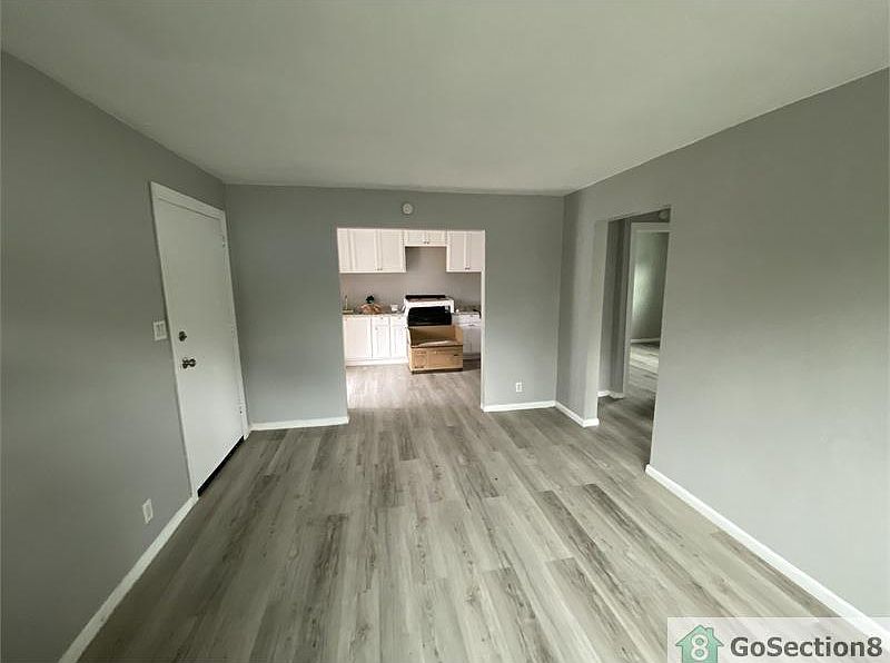 1st image of 1352 W 30th St APT 1